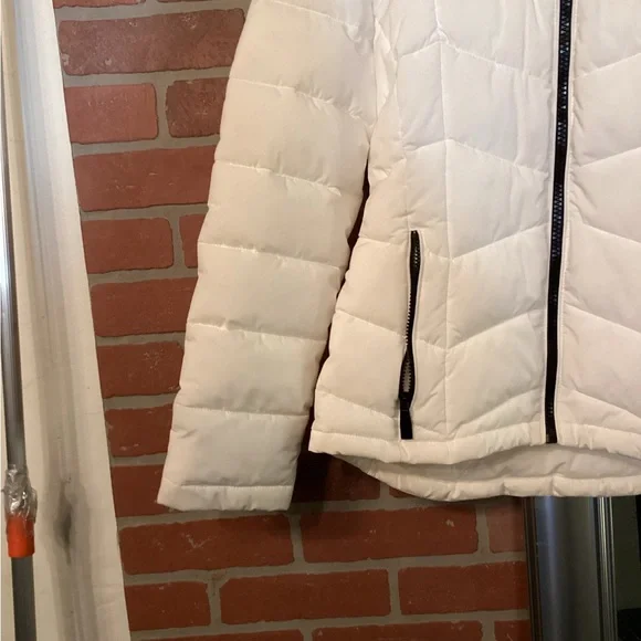 Calvin Klein Women's white Puffer Jacket small - Picture 3 of 6